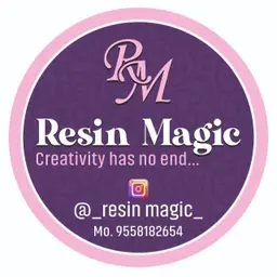 Avatar for Iffat Resin artist