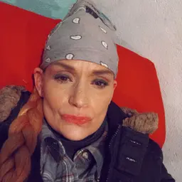 Avatar for Julie Dyess