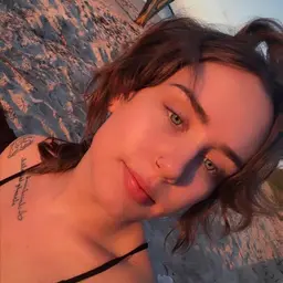 Avatar for Olivia Hunter